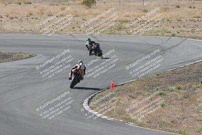 media/Apr-20-2025-AHRMA (Sun) [[393a79c373]]/Race/group 10 early race/Turn 4b/